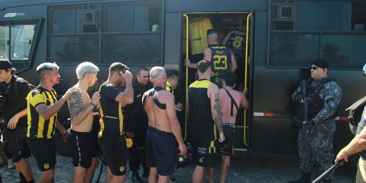 governo-do-rio-se-compromete-a-indenizar-vitimas-de-tumultos-dos-torcedores-do-penarol