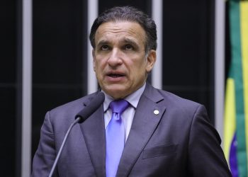 hugo-leal-discute-alteracoes-no-auxilio-gas-com-arthur-lira