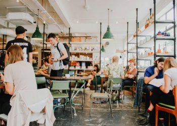 volume-de-servicos-no-brasil-cresce-1%-em-setembro-e-supera-patamar-pre-pandemia