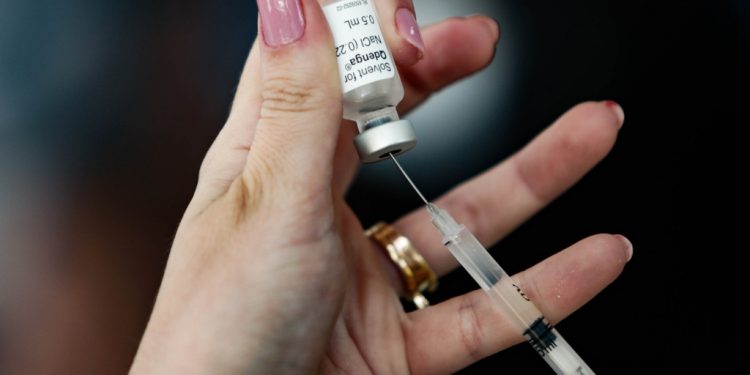 sao-paulo-recebe-100-mil-novas-doses-de-vacinas-contra-dengue-nesta-quarta