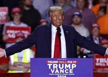 trump-anuncia-investimento-de-us$-20-bilhoes-de-bilionario-dos-emirados-arabes-nos-eua