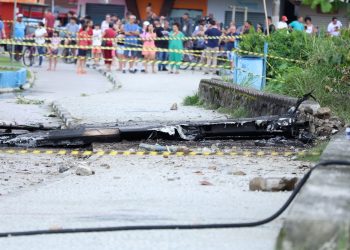 aviao-que-explodiu-em-ubatuba-e-removido-da-praia