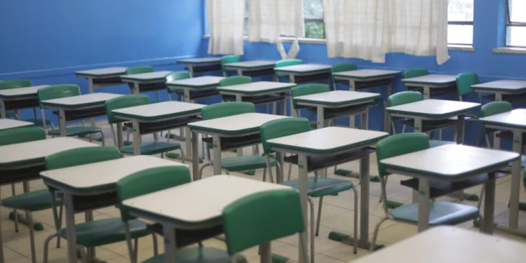 “nao-existe-privatizacao-de-escolas”,-diz-tarcisio-sobre-ppps-na-educacao-publica