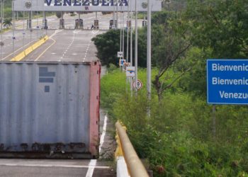 horas-antes-da-posse-de-maduro,-venezuela-fecha-fronteira-e-suspende-voos-com-a-colombia