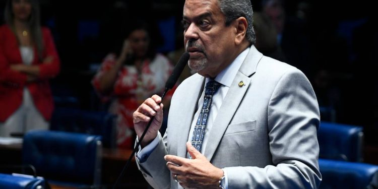 venezuela-fechou-fronteira-com-brasil,-diz-senador-de-roraima