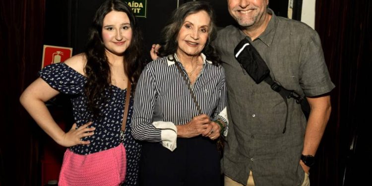 todos-querem-saber-de-onde-vem-o-vigor-de-rosamaria-murtinho