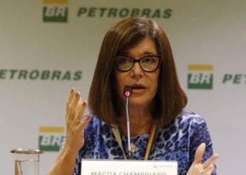 gasolina-congelada:-politica-da-petrobras-sacrifica-lucro-e-dividendos?