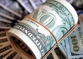dolar-cai-pela-decima-vez-seguida-e-fecha-a-r$-5,83;-bolsa-de-valores-cai