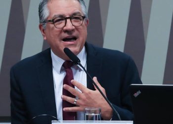 alexandre-padilha-sera-entrevistado-em-live-de-veja-desta-sexta-feira