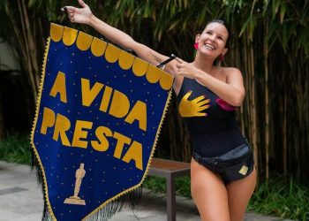 quantas-fernanda-torres-cabem-numa-sapucai? veja-video!