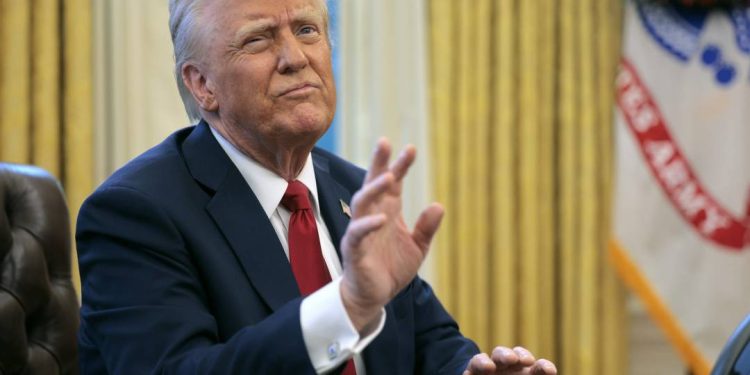 trump-diz-que-anunciara,-nesta-segunda,-tarifas-de-25%-sobre-importacoes-de-aco-e-aluminio