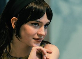 em-‘acompanhante-perfeita’,-a-garota-dos-sonhos-esconde-um-pesadelo