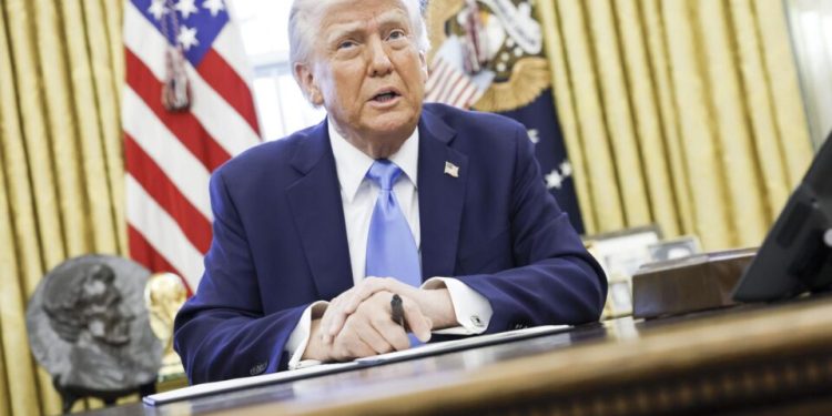 trump-promete-tarifas-de-25%-sobre-aco-e-aluminio;-medida-afeta-o-brasil