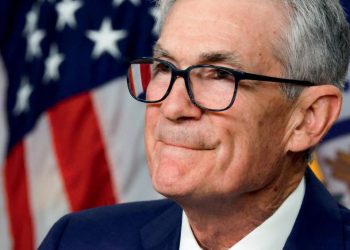 fed-‘nao-tem-pressa’-para-cortar-juros,-afirma-powell-ao-congresso-dos-eua