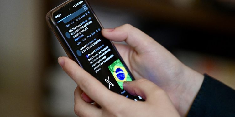 acesso-a-internet-entre-criancas-de-ate-8-anos-aumenta-exponencialmente-no-brasil