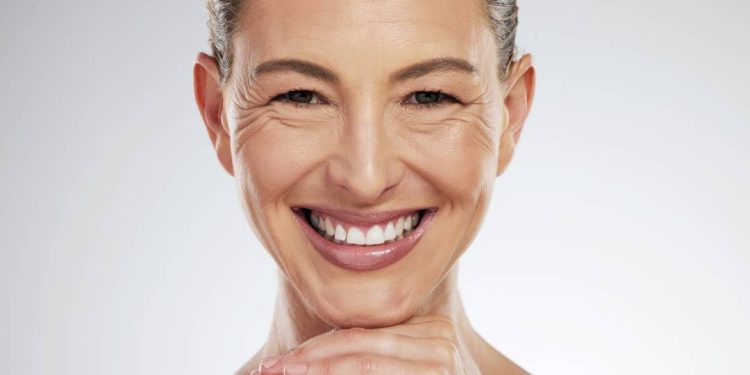 slow-aging:-a-tendencia-da-dermatologia-que-respeita-o-envelhecimento
