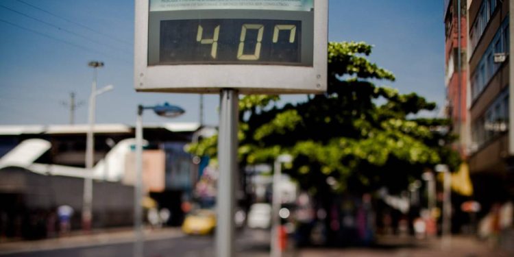 rio-tera-40°c-nesta-segunda-feira,-17:-confira-a-previsao-para-10-capitais