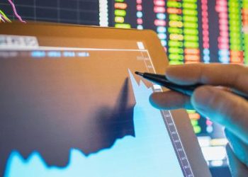 previa-do-pib:-economia-cresce-mais-do-que-o-dobro-do-esperado-ha-um-ano