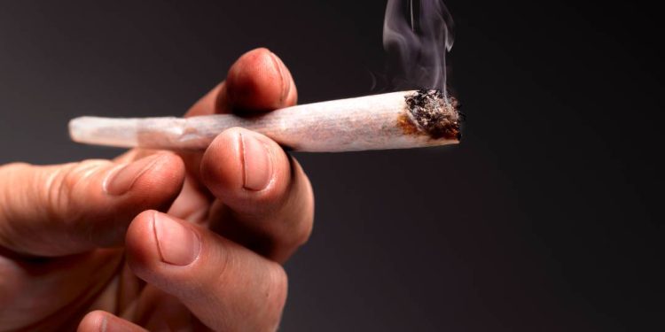fumou-maconha-e-passou-muito-mal?-pode-ser-algo-mais-serio-do-que-imagina