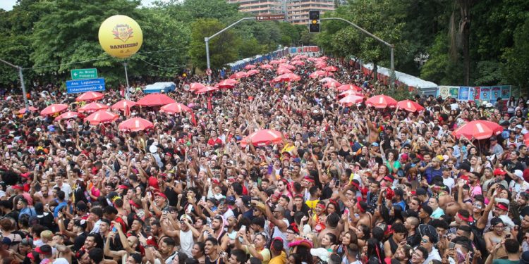 carnaval-de-sp-tera-esquema-de-seguranca-com-cameras,-drones-e-torre-de-observacao