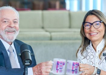 lula-admite-interferencia-de-janja-no-governo:-‘ela-cuida-de-mim’
