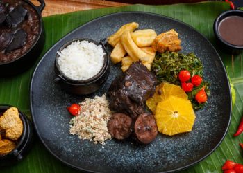 hoteis-do-rio-celebram-o-carnaval-com-feijoada-e-muito-samba