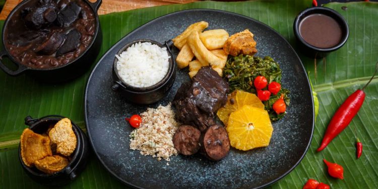 hoteis-do-rio-celebram-o-carnaval-com-feijoada-e-muito-samba