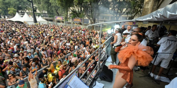 carnaval-2025:-confira-os-blocos-que-tomam-as-ruas-de-sp-neste-domingo