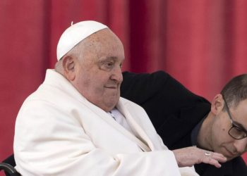 papa-francisco-segue-em-estado-critico-e-apresenta-insuficiencia-renal-leve