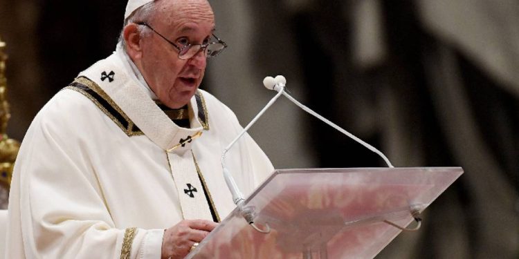 papa-francisco-teve-‘noite-tranquila,-dormiu-e-esta-repousando’,-diz-vaticano