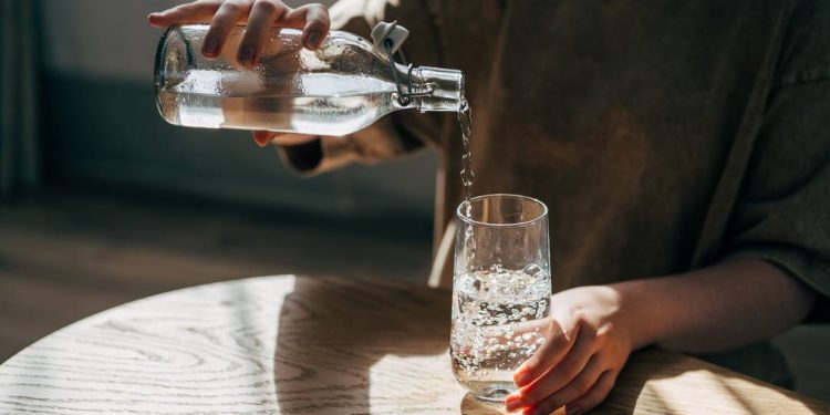 saiba-quantos-litros-de-agua-beber-por-dia-(pelo-menos)