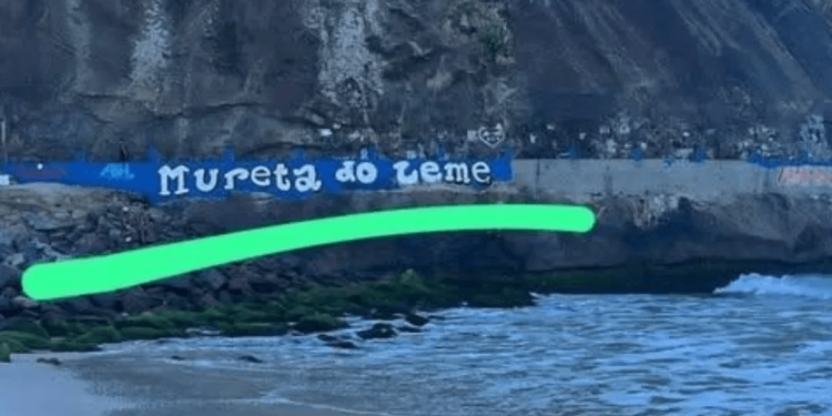 copacabana-amanhece-com-nova-pintura-na-mureta-do-leme