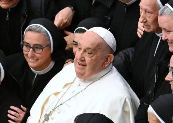 papa-francisco-‘esta-descansando’-depois-de-‘noite-tranquila’,-diz-vaticano