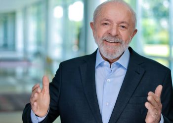 deputado-pede-que-pgr-investigue-‘campanha-eleitoral-antecipada’-de-lula