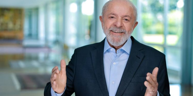 deputado-pede-que-pgr-investigue-‘campanha-eleitoral-antecipada’-de-lula