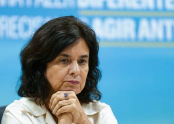 por-que-nisia-trindade-nao-estava-em-grupo-de-whatsapp-de-ministros