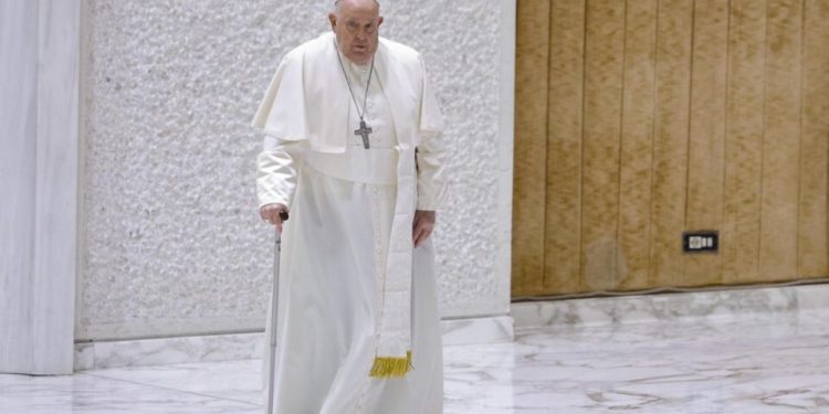 papa-tem-“repentina”-piora-apos-sofrer-crise-de-broncoespasmo