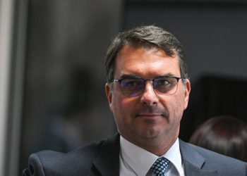 flavio-bolsonaro-quer-mudar-regras-sobre-audiencia-de-custodia