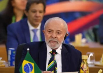 lula-diz-que-trump-humilhou-zelensky-e-chama-bate-boca-entre-os-presidentes-de-“cena-grotesca”