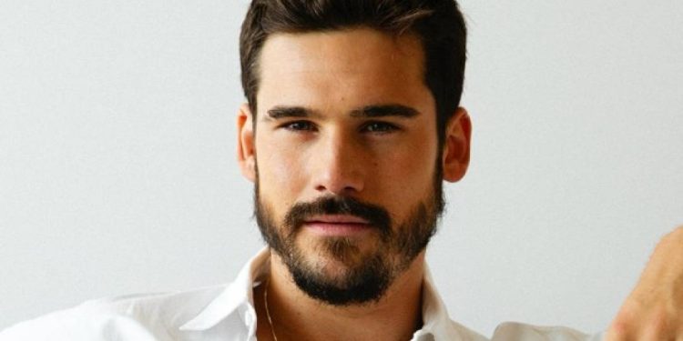 fora-de-‘mania-de-voce’,-nicolas-prattes-tem-motivo-para-curtir-carnaval