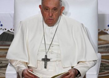 papa-francisco-‘dormiu-a-noite-toda’-apos-crise-respiratoria,-diz-vaticano