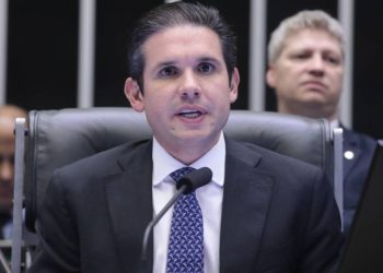 hugo-motta-vai-debater-economia-com-governadores-e-empresarios-em-brasilia