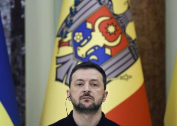 zelensky-volta-atras-e-sinaliza-que-aceitara-termos-de-trump-sobre-guerra-e-acordo-de-minerais