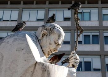 apos-insuficiencia-respiratoria,-papa-francisco-segue-tratamento-sem-ventilacao-mecanica