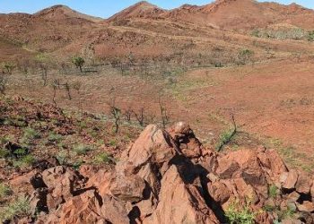 cientistas-australianos-descobrem-cratera-de-meteorito-mais-antiga-do-mundo