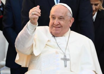 papa-francisco-agradece-“de-coracao”-a-profissionais-da-saude-pelo-atendimento-no-hospital
