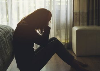 saude-mental:-afastamentos-dobram-em-dez-anos-e-chegam-a-440-mil