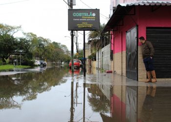 mais-de-2-milhoes-de-imoveis-estao-em-areas-de-risco-de-inundacoes,-alerta-ministerio-das-cidades