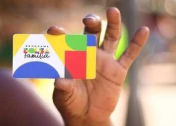 governo-propoe-corte-de-r$-7,7-bi-do-bolsa-familia-para-fechar-orcamento