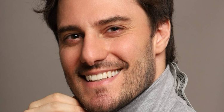 hugo-bonemer-fala-sobre-desafio-de-interpretar-piquet